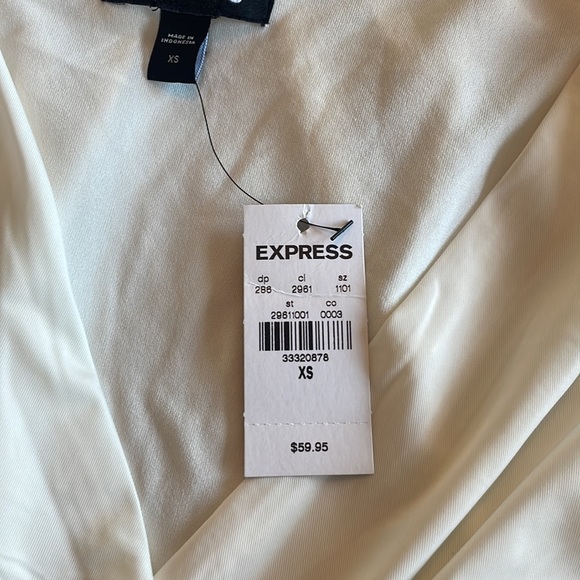 Express Rouched Blouse - Picture 6 of 11